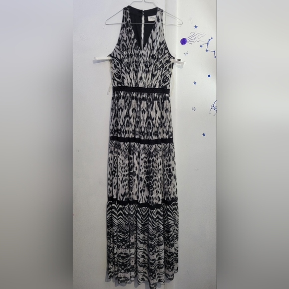 Beige by eci Dresses & Skirts - NEW Women's ECI Dress Size 2-3